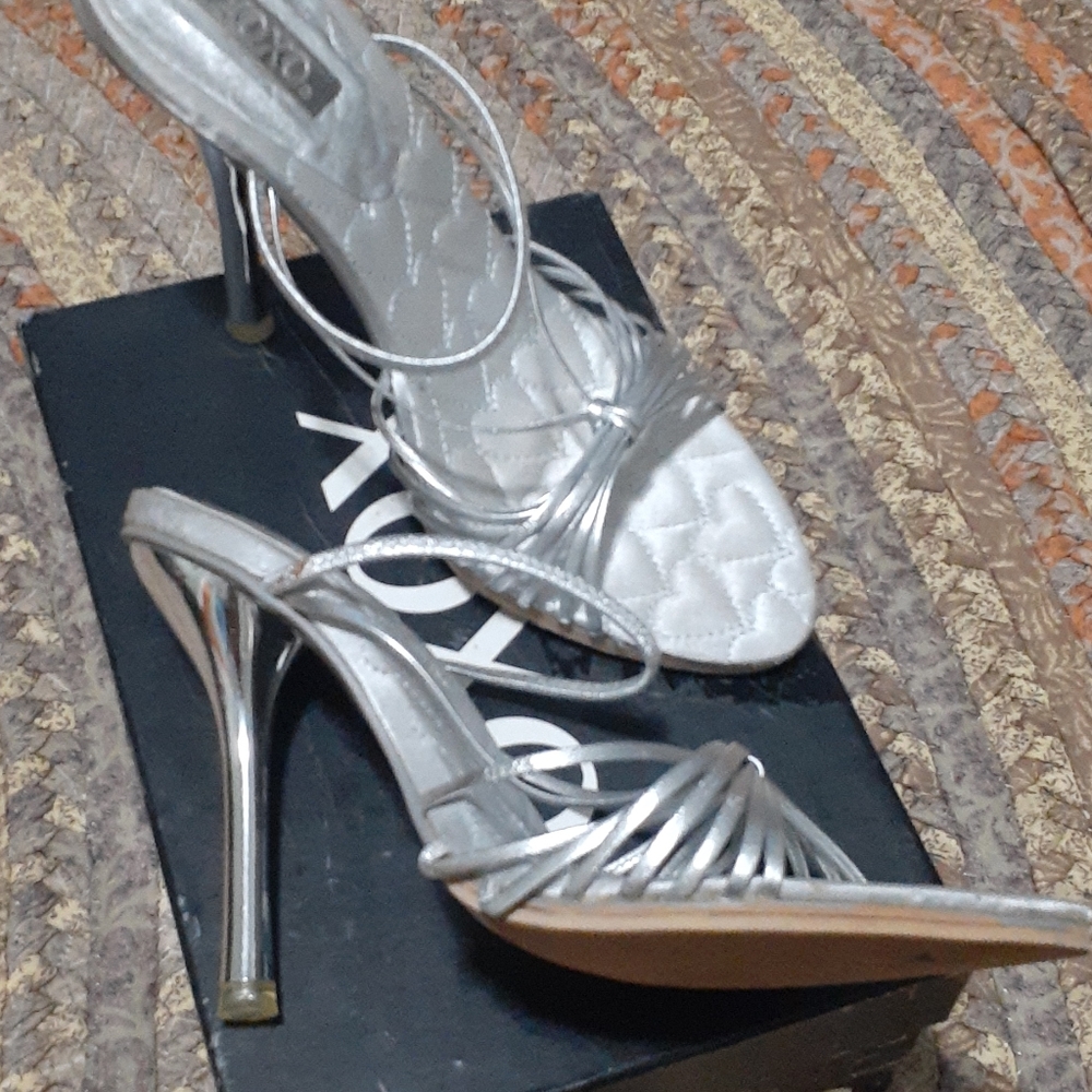 Xoxo silver sandals 7.5
